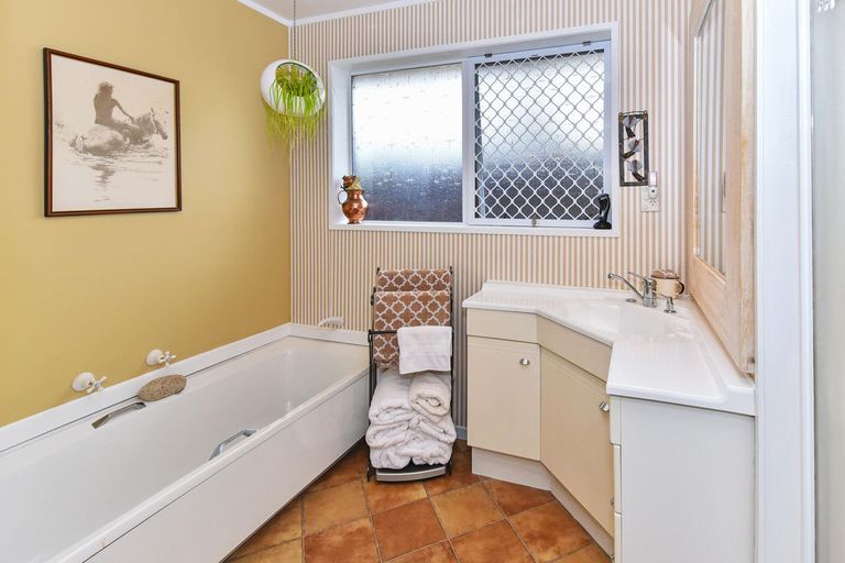 Photo of property in 101 Carnoustie Drive, Wattle Downs, Auckland, 2103