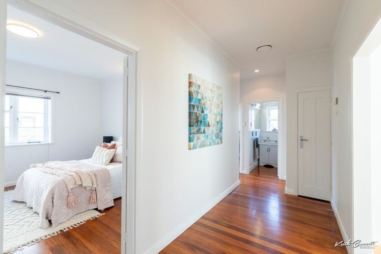 Photo of property in 33 Waiwhetu Road, Waiwhetu, Lower Hutt, 5010