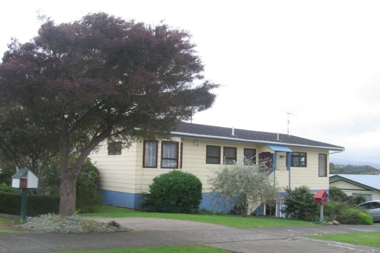 Photo of property in 233 Staithes Drive South, Whitby, Porirua, 5024
