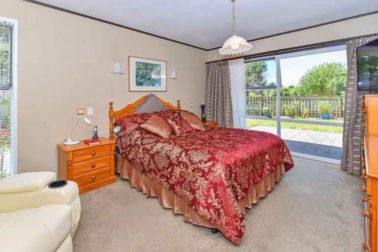 Photo of property in 101 Carnoustie Drive, Wattle Downs, Auckland, 2103