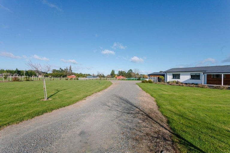 Photo of property in 77120a State Highway 2, Dannevirke, 4977