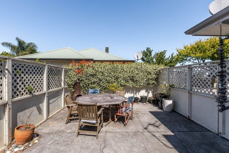 Photo of property in 33 Avenue Road, Greenmeadows, Napier, 4112