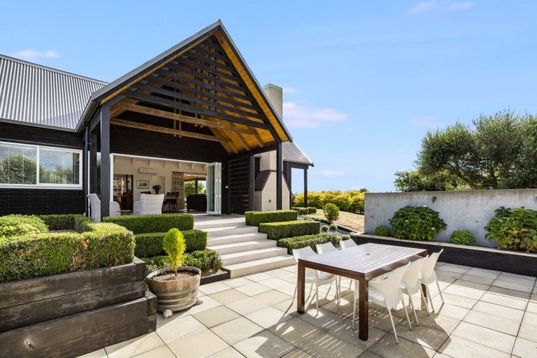 Photo of property in 67 Tarahunga Road, Levin, 5571