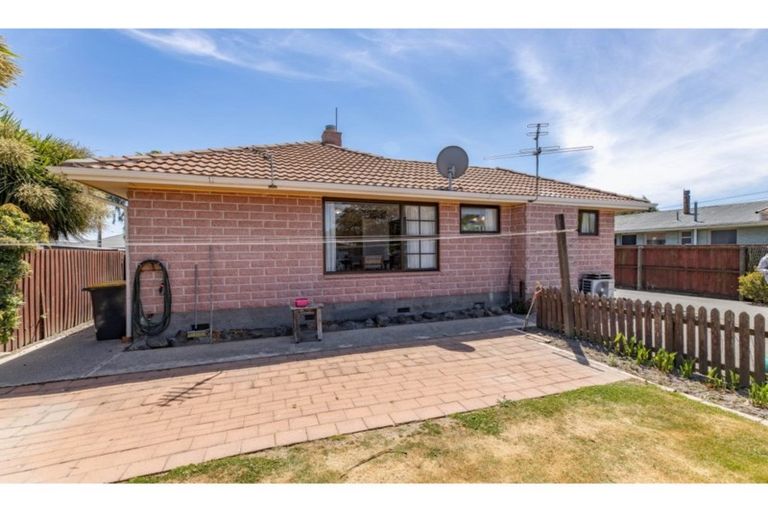 Photo of property in 4 Fenhall Street, Russley, Christchurch, 8042