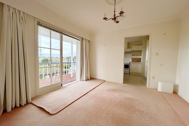Photo of property in 24 Waitemata Road, Hauraki, Auckland, 0622