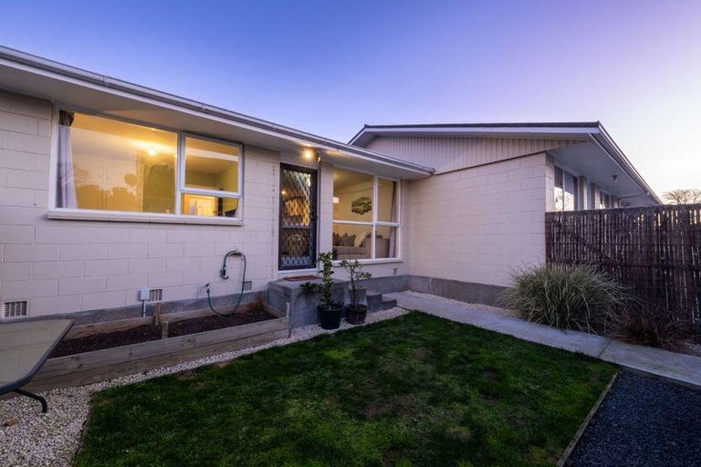 Photo of property in 2/97 Champion Street, Edgeware, Christchurch, 8013