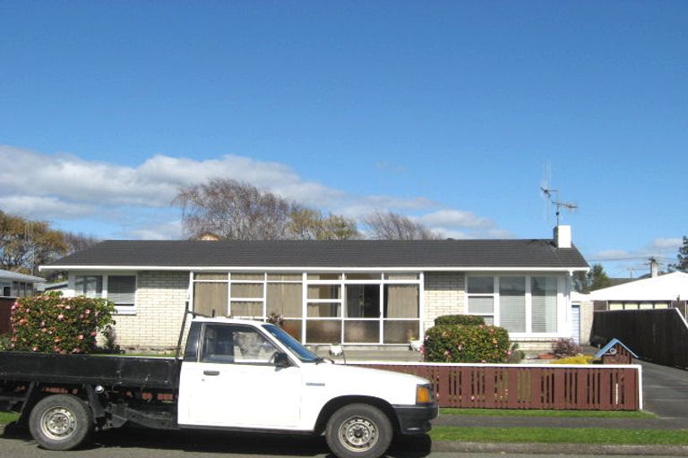 Photo of property in 28 Marlborough Street, Levin, 5510