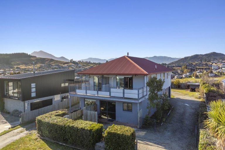 Photo of property in 49 Totara Terrace, Wanaka, 9305