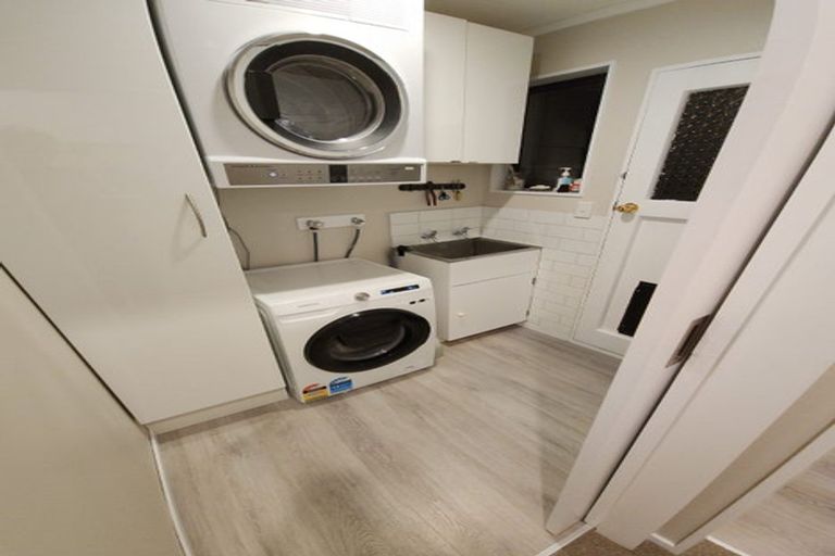 Photo of property in 10 Makatote Grove, Churton Park, Wellington, 6037