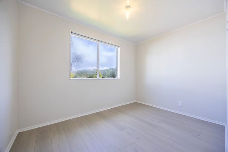 Photo of property in 1/50 Borich Road, Sunnyvale, Auckland, 0612