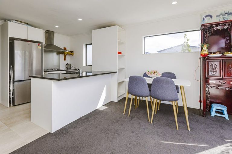 Photo of property in 11 Beardmore Lane, Papakura, 2110