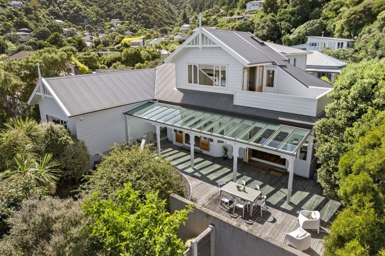 Photo of property in 107-109 Muritai Road, Eastbourne, Lower Hutt, 5013