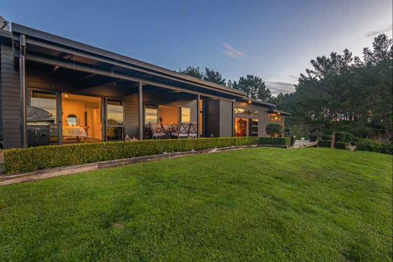 Photo of property in 42 Glade Park Lane, Shannon, Palmerston North, 4474