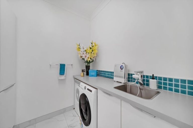 Photo of property in 11 Frisby Drive, West Melton, 7618