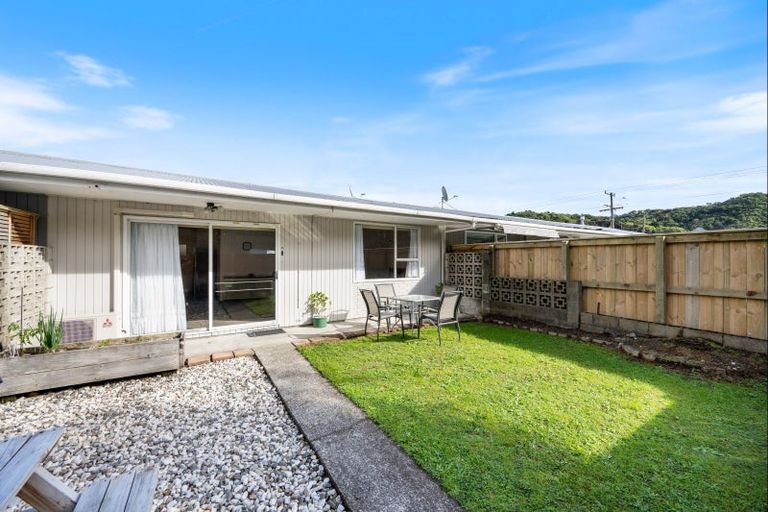 Photo of property in 126c Waikawa Road, Picton, 7220