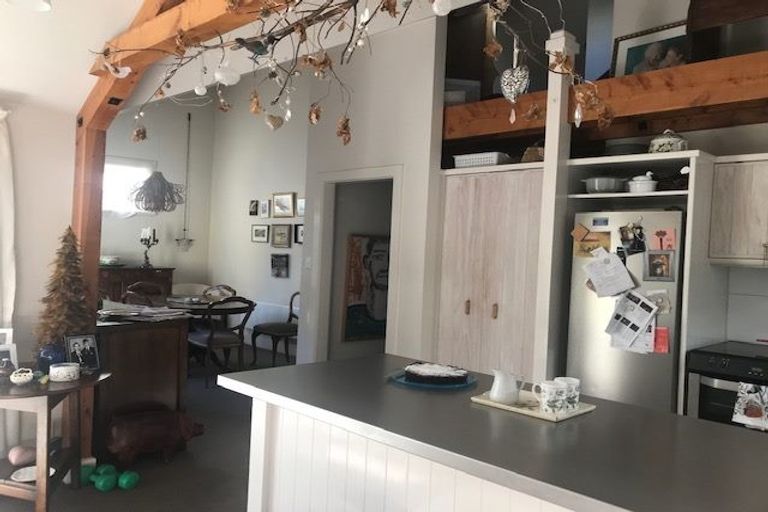 Photo of property in 10 Parliament Street, Thorndon, Wellington, 6011