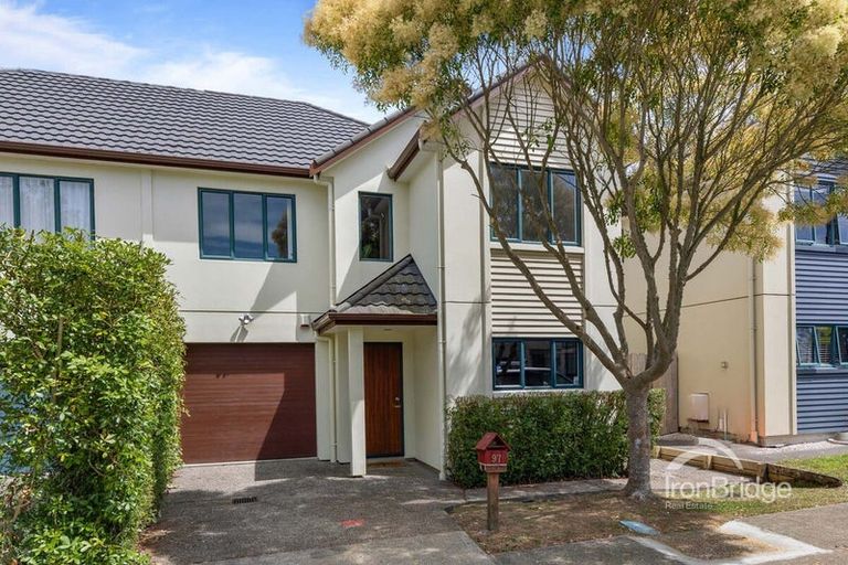 Photo of property in 97 Fields Parade, Oteha, Auckland, 0632