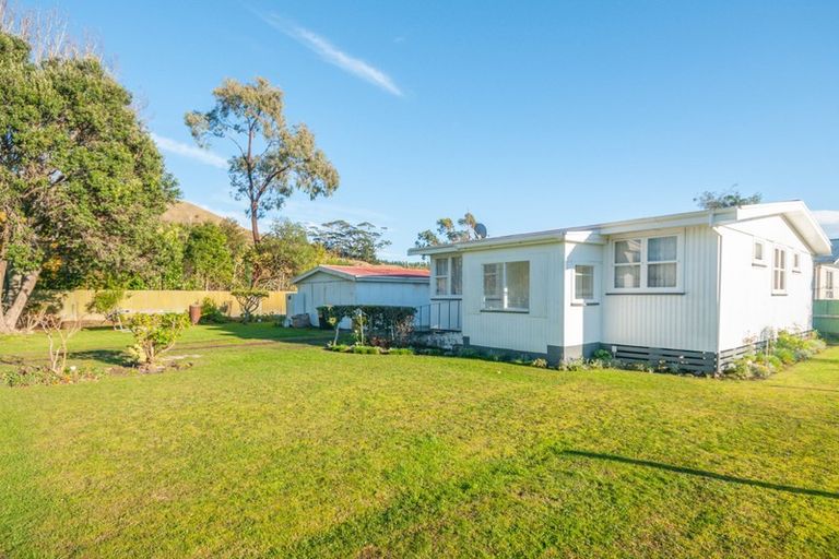 Photo of property in 8 Worsley Street, Tamarau, Gisborne, 4010