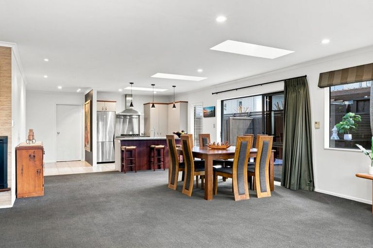 Photo of property in 32 Aranui Drive, Papamoa Beach, Papamoa, 3118