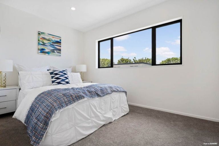 Photo of property in 4/9 Smiths Avenue, Papakura, 2110