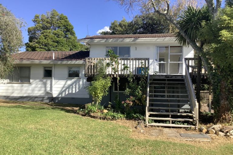Photo of property in 9 Sikkim Crescent, Clover Park, Auckland, 2019