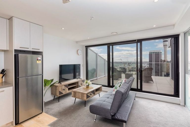 Photo of property in Queen's Residences, 2505/8 Airedale Street, Auckland Central, Auckland, 1010