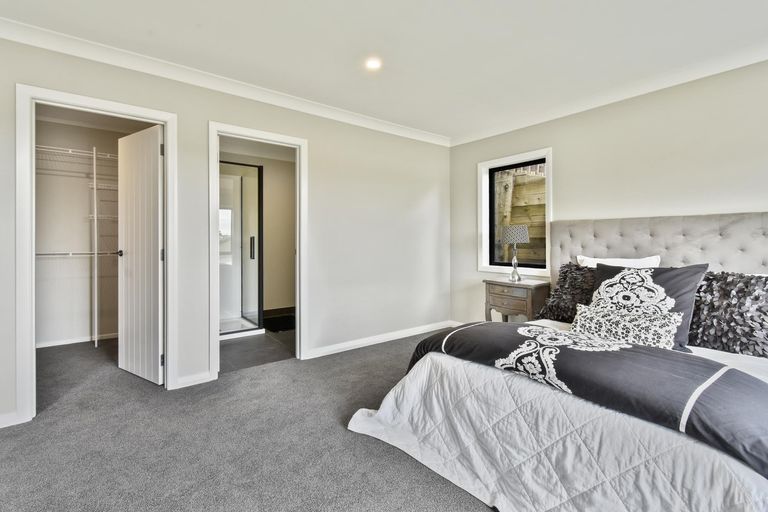 Photo of property in 135 Isabella Drive, Pukekohe, 2120