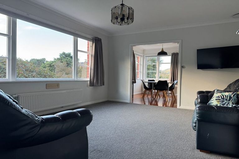 Photo of property in 41 Lincoln Avenue, Tawa, Wellington, 5028