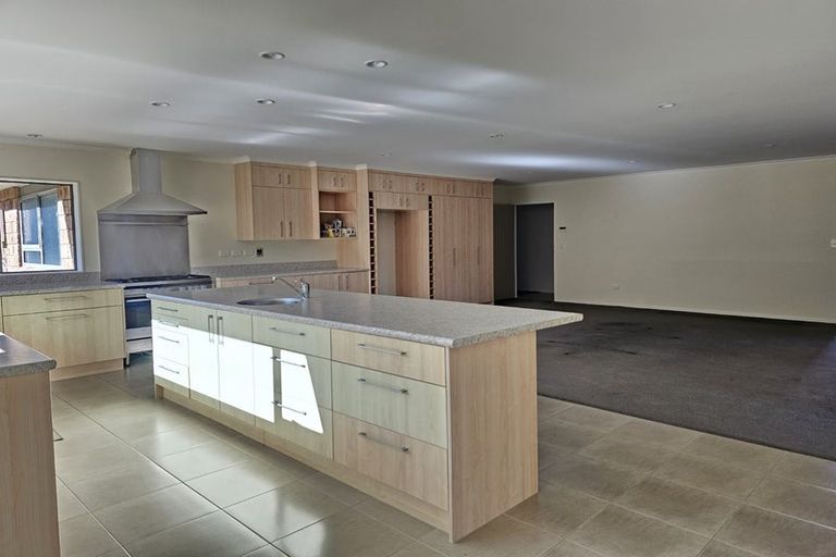 Photo of property in 50 Bing Lucas Drive, Tawa, Wellington, 5028