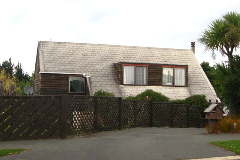 Photo of property in 18 Estuary Crescent, Fairfield, Dunedin, 9018