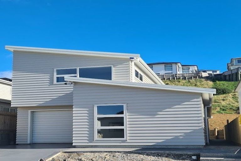 Photo of property in 19 Stockport Grove, Churton Park, Wellington, 6037