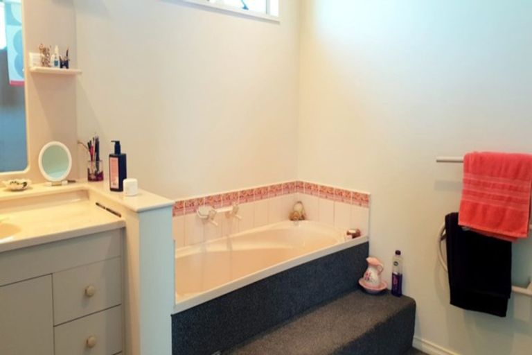 Photo of property in 15 Dalmeny Street, Oamaru North, Oamaru, 9400