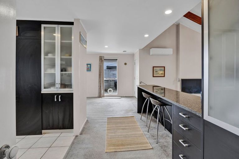 Photo of property in 54 Karina Road, Merrilands, New Plymouth, 4312