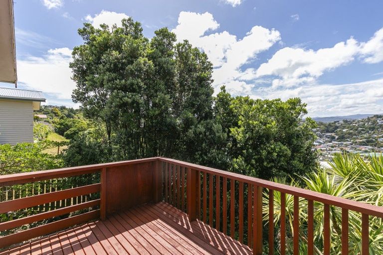 Photo of property in 26 Waiwera Crescent, Maupuia, Wellington, 6022