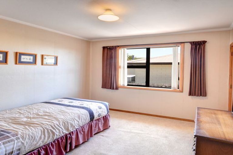 Photo of property in 10 Lincoln Street, Halfway Bush, Dunedin, 9010