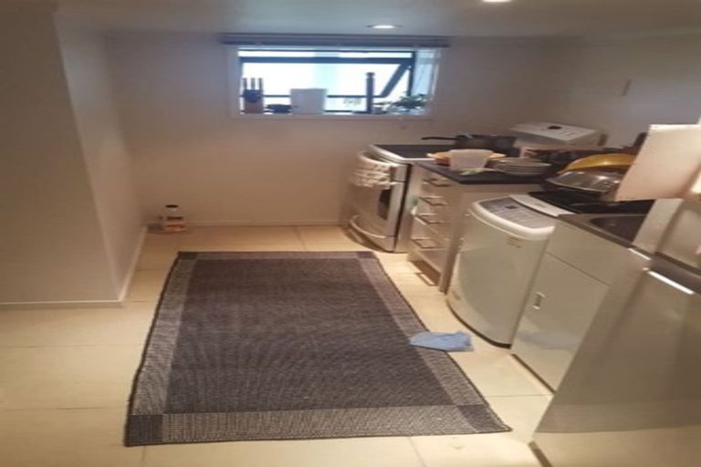 Photo of property in 17 Radiata Lane, Chatswood, Auckland, 0626