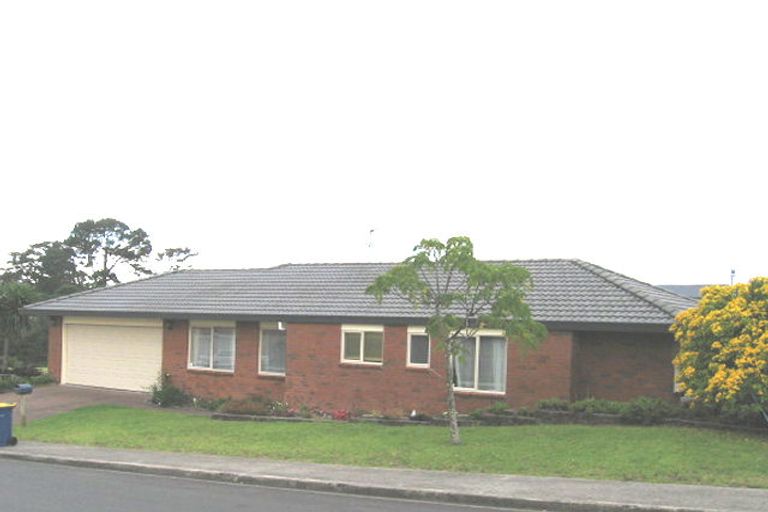 Photo of property in 11 Jadewynn Drive, Massey, Auckland, 0614