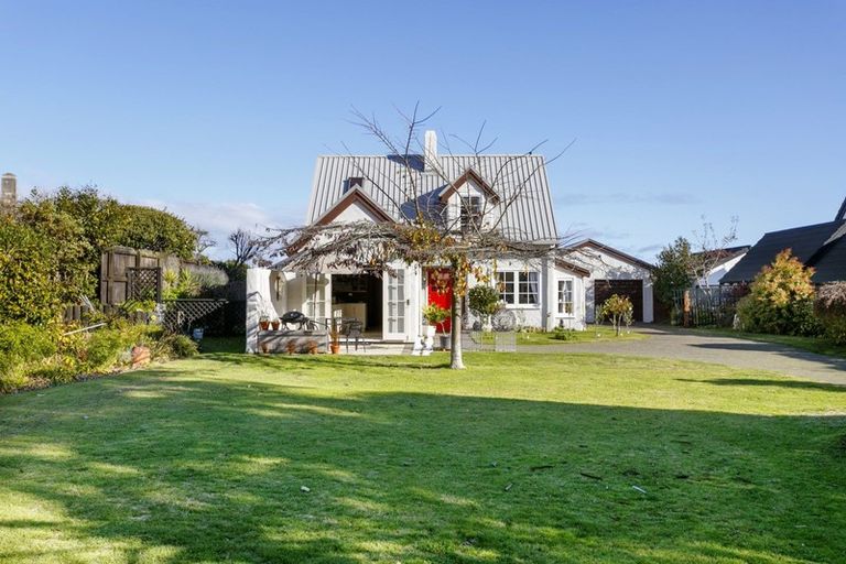 Photo of property in 61 Chesham Avenue, Waipahihi, Taupo, 3330