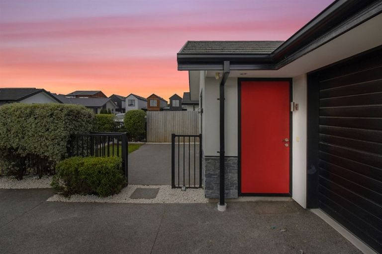 Photo of property in 8 Capil Court, Halswell, Christchurch, 8025