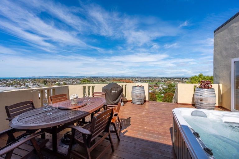 Photo of property in 20 Havelock Road, Hospital Hill, Napier, 4110