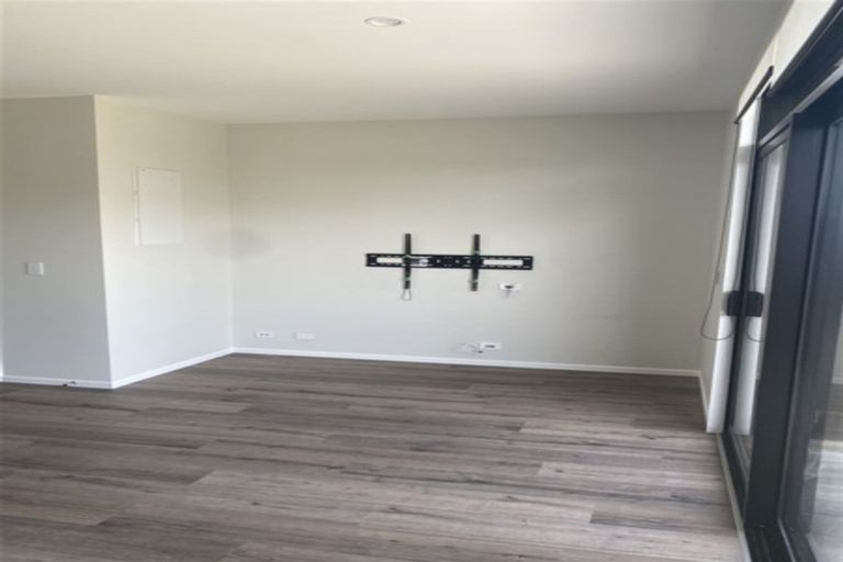 Photo of property in 87 Walters Road, Papakura, Takanini, 2110