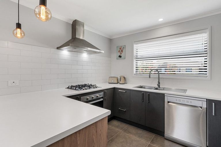 Photo of property in 1 Fetlock Way, Papamoa, 3118