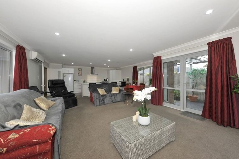 Photo of property in 10a Franklin Drive, Rangiora, 7400