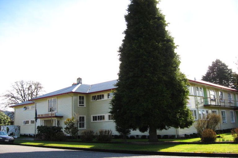 Photo of property in 94 Shiel Street, Reefton, 7830