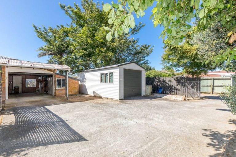 Photo of property in 70 Oakfield Crescent, Pukete, Hamilton, 3200