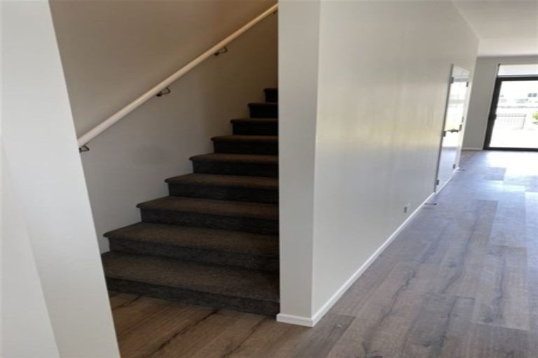 Photo of property in 87 Walters Road, Papakura, Takanini, 2110