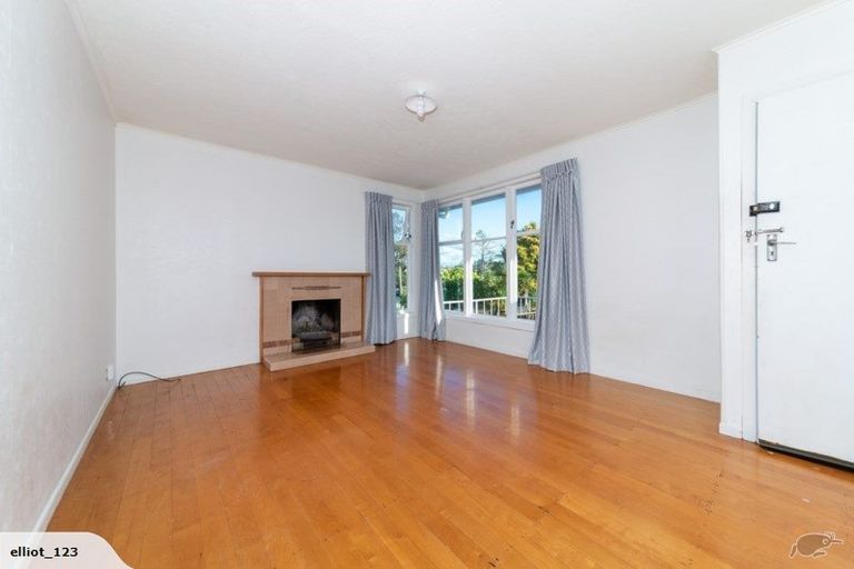 Photo of property in 12 Poto Street, Te Atatu South, Auckland, 0610