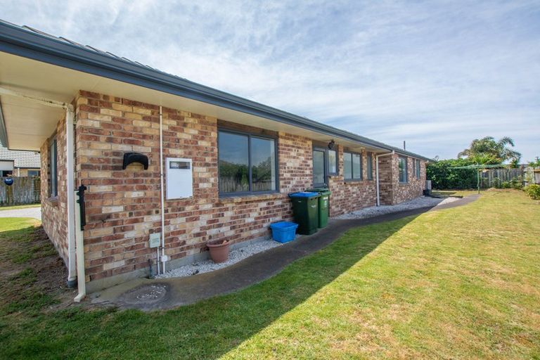 Photo of property in 51 Blake Boulevard, Papamoa Beach, Papamoa, 3118