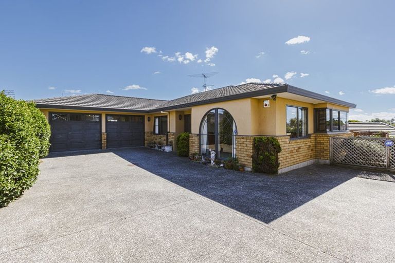 Photo of property in 48a Clevedon Road, Papakura, 2110