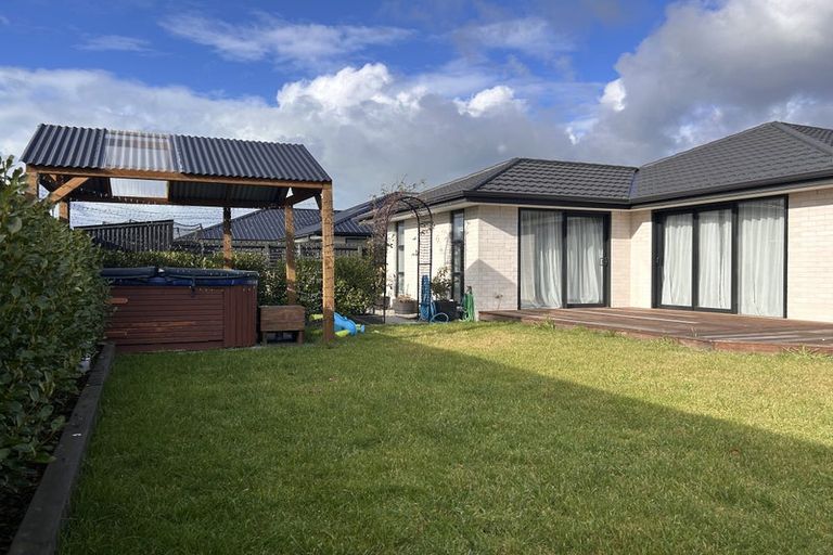 Photo of property in 13 Mcquillan Avenue, Woodend, 7610